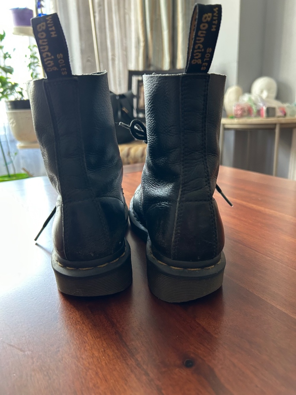 • Dr. Martens 1460 Pascal Black Soft Leather Lace Up Combat Boots Size US 7 / EU - Picture 6 of 6